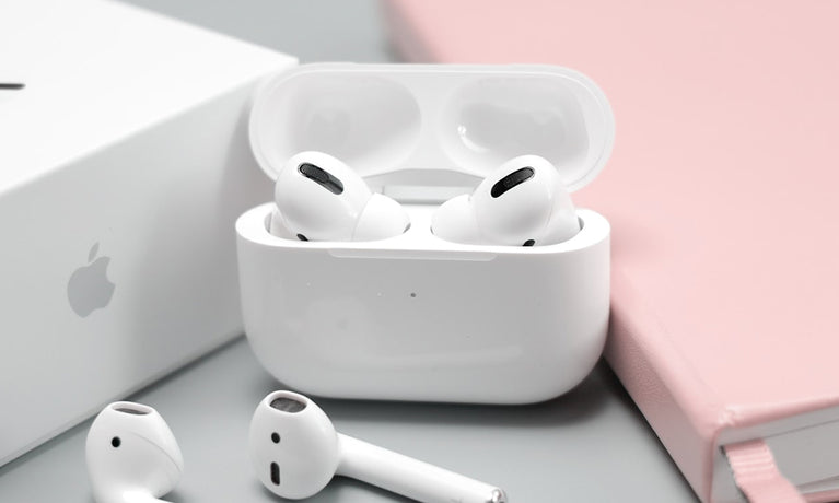 Můžu použít cizí pouzdro na AirPods?