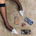 Betty - iPhone 15 Kryt 24